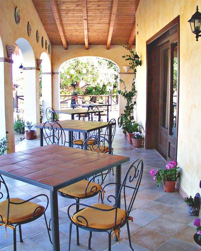 Hotel La Corte Rosada Villasimius Εξωτερικό φωτογραφία