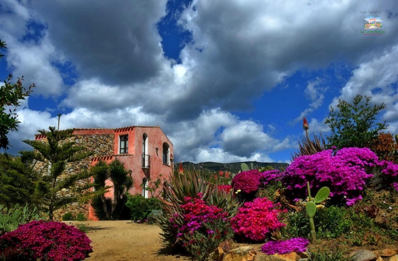 Hotel La Corte Rosada Villasimius Εξωτερικό φωτογραφία